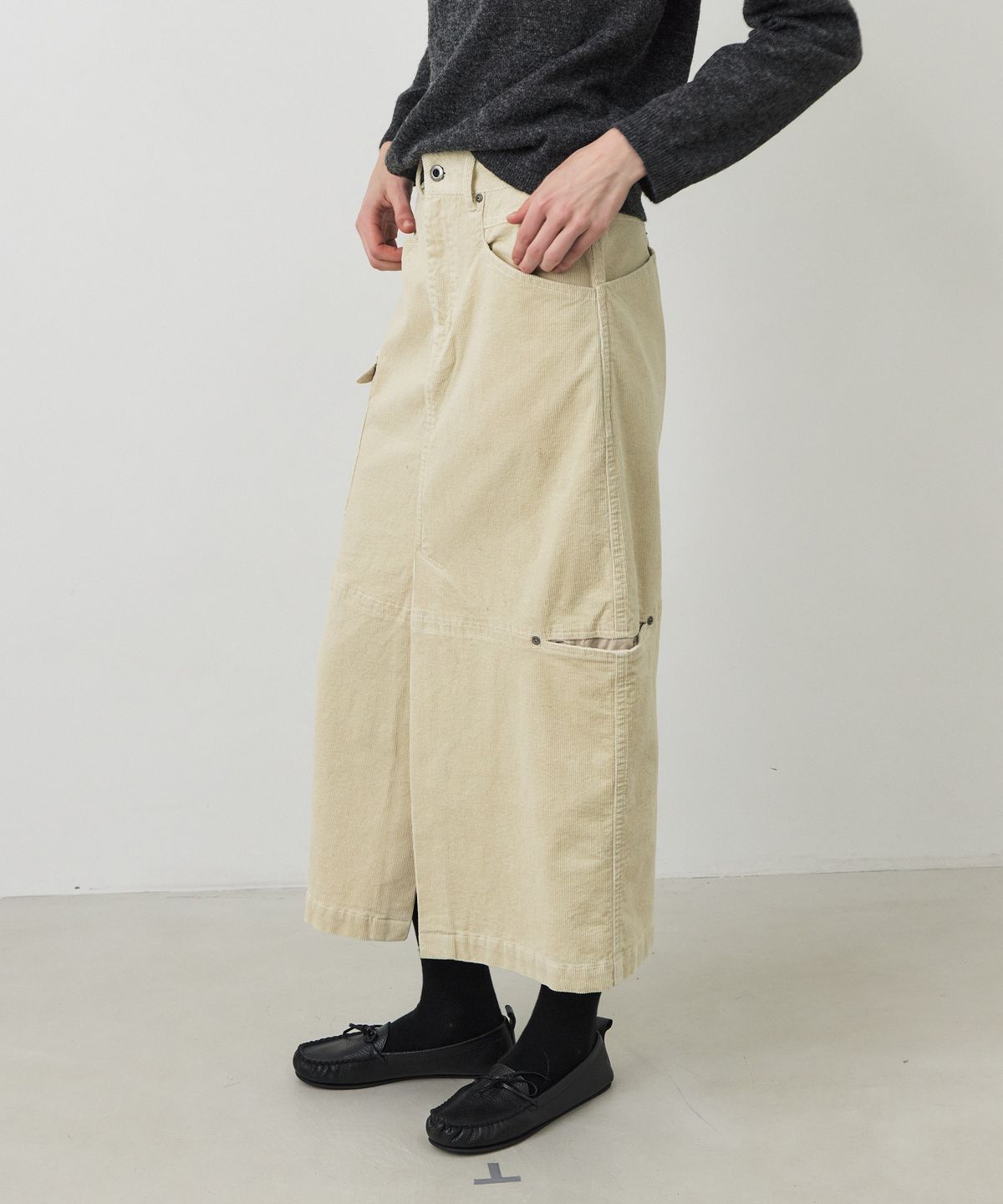 시티브리즈(CITYBREEZE) 코듀로이 유틸리티 스커트_IVORY