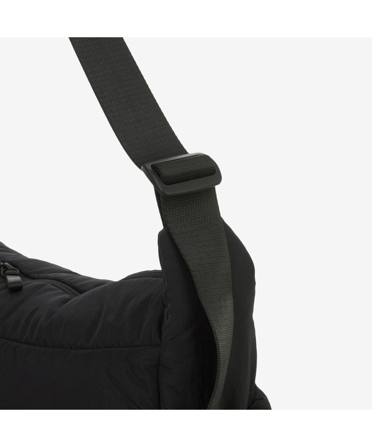노스페이스(THE NORTH FACE) NN2PR77A 어반 호보백 라지_패딩 BLACK