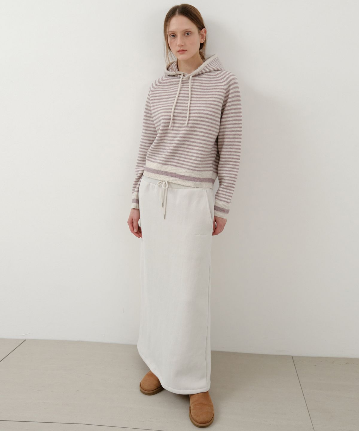 웬즈데이오아시스 포 우먼(WEDNESDAYOASISFORWOMEN) 웜업 베이직 기모 롱스커트_LIGHT BEIGE(W25-SK04)