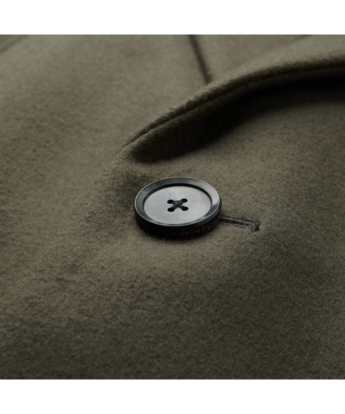 커스텀멜로우(CUSTOMELLOW) Beige Oversized Fit Peaked Lapel Coat CWCAW25712BED