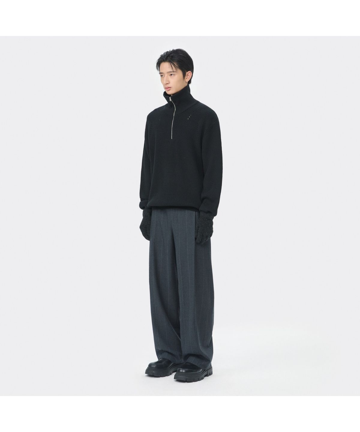 커스텀멜로우(CUSTOMELLOW) Grey Wide Fit One Tuck Striped Setup Pants CWPAW25841GYD