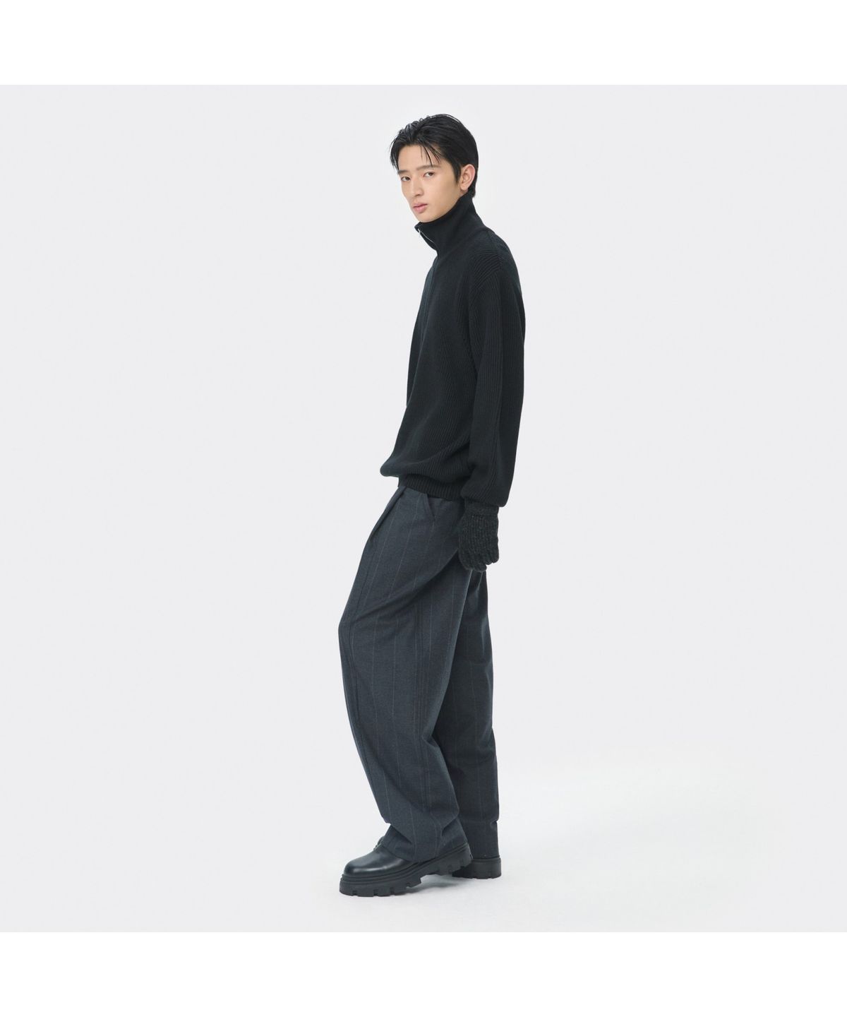 커스텀멜로우(CUSTOMELLOW) Grey Wide Fit One Tuck Striped Setup Pants CWPAW25841GYD