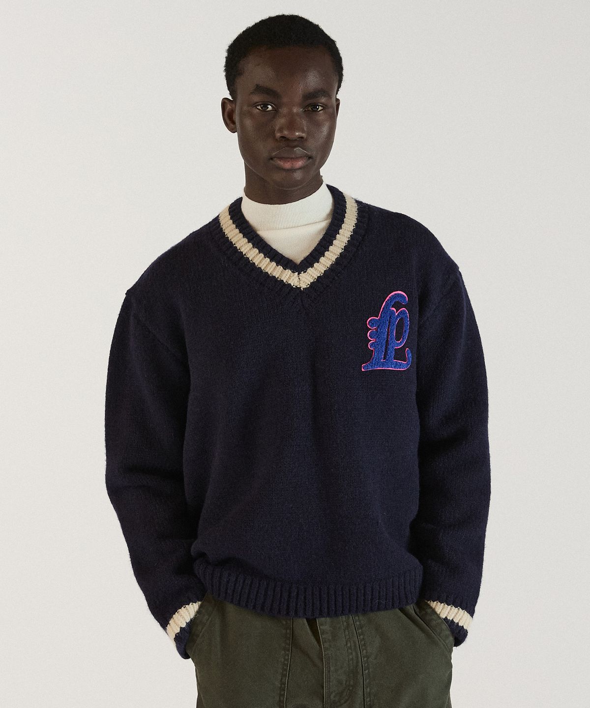 필프(PEALP) Varsity V-Neck Knit 29(Navy)