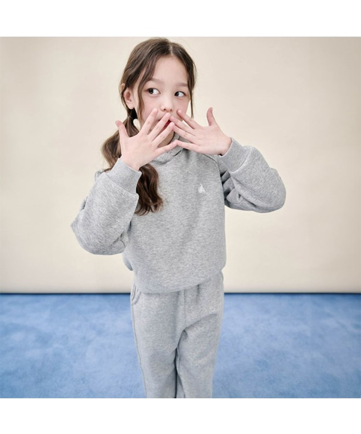 빈폴 키즈(BEANPOLE KIDS) 여아 베이직 기모 후드 스웨트 상하 세트  그레이 (BI5X41G033)