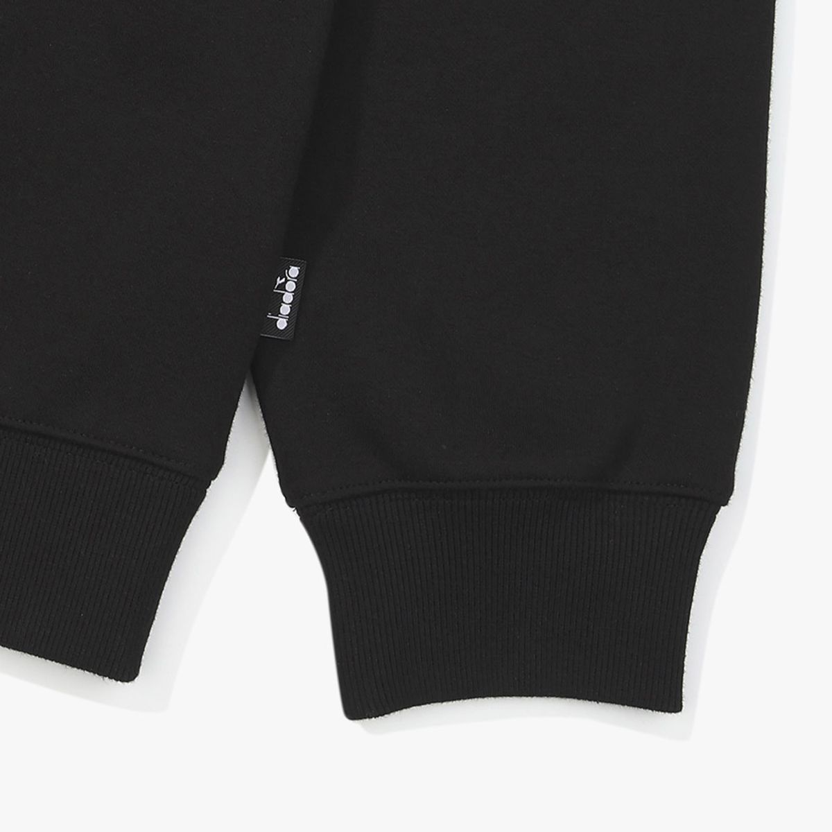 디아도라(diadora) 컴피 기모 후드티셔츠 BLACK