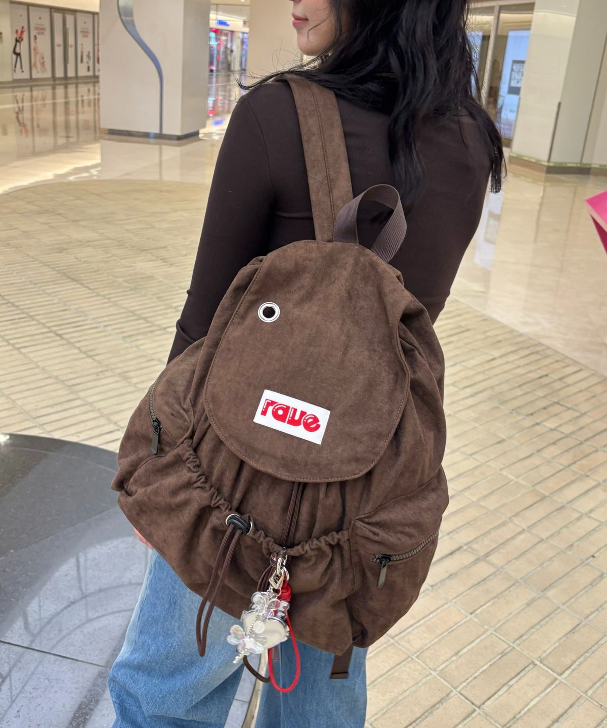 러브레이브리브(LOVERAVELIVE) 럽레리 스웨이드 카고 백팩 (brown)