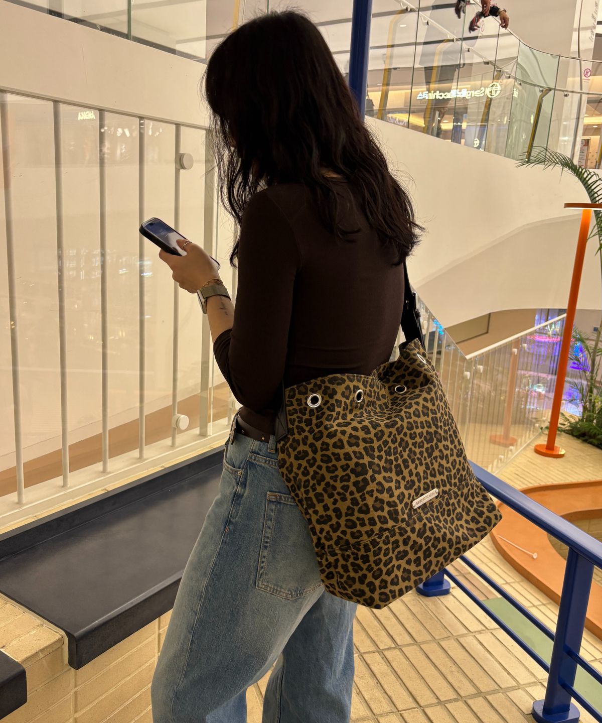 러브레이브리브(LOVERAVELIVE) 럽레리 레오파드 투웨이 백 (camel)