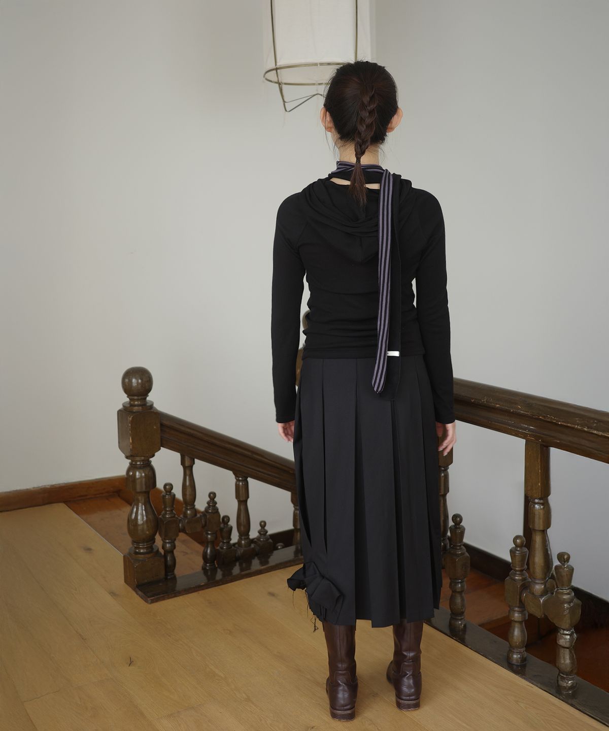 이서이(ESEOE) diagonal jersey top Black