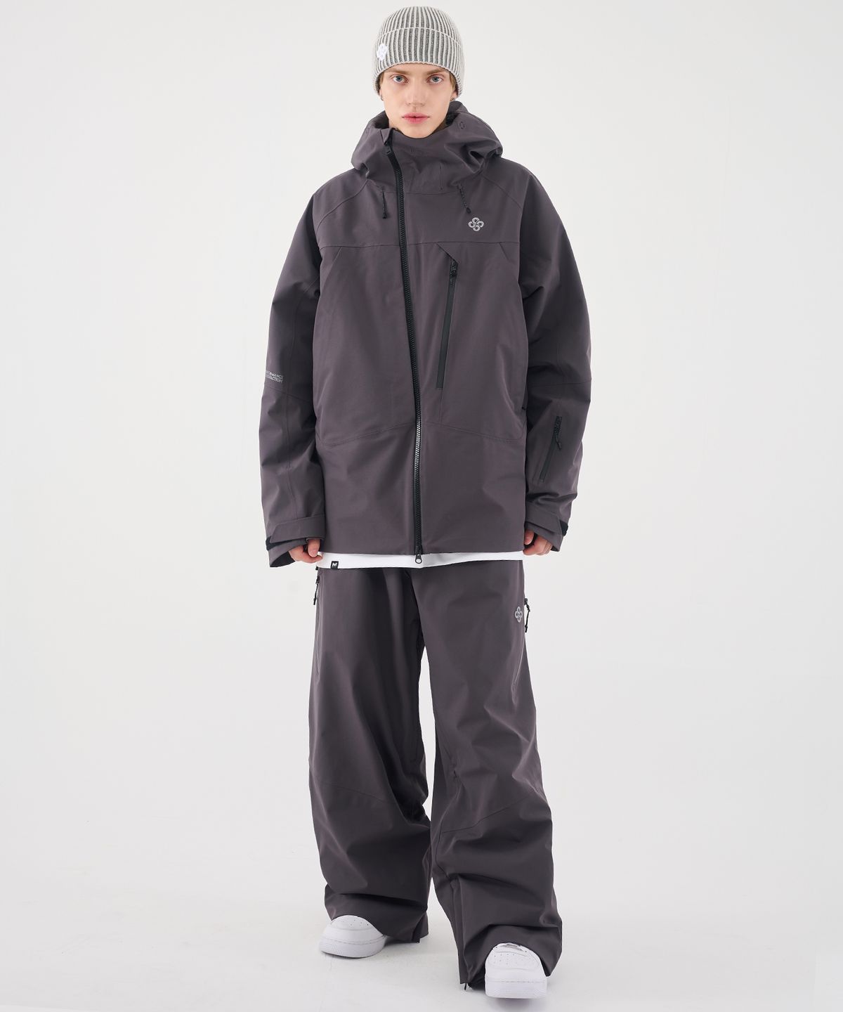 돌아우터웨어(DOLL OUTERWEAR) 2526 아크 팬츠 D.GRAY 남녀공용