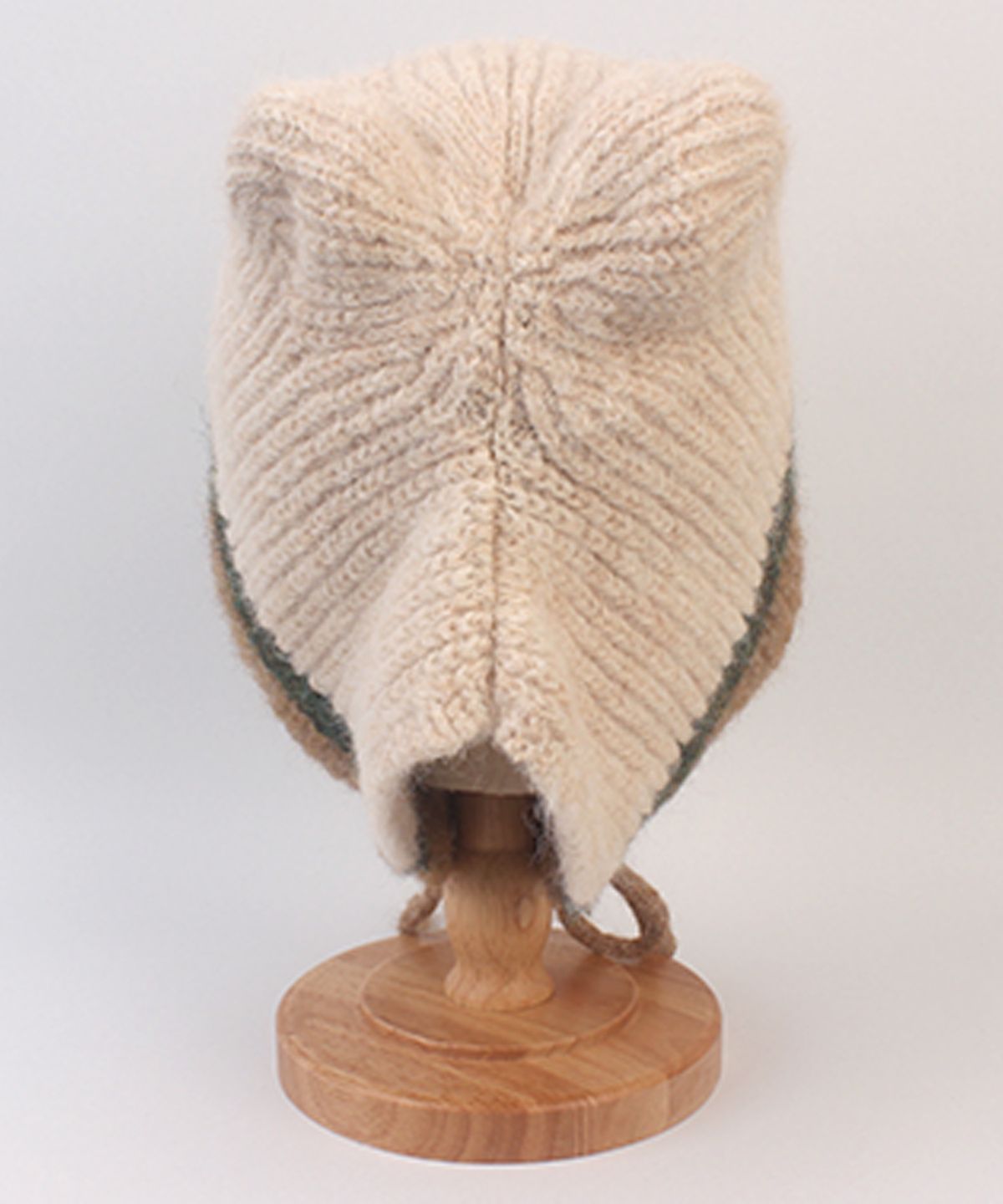 유니버셜 케미스트리(UNIVERSAL CHEMISTRY) Wool Twotone Cat Beige Earflap Hat 고양이모자