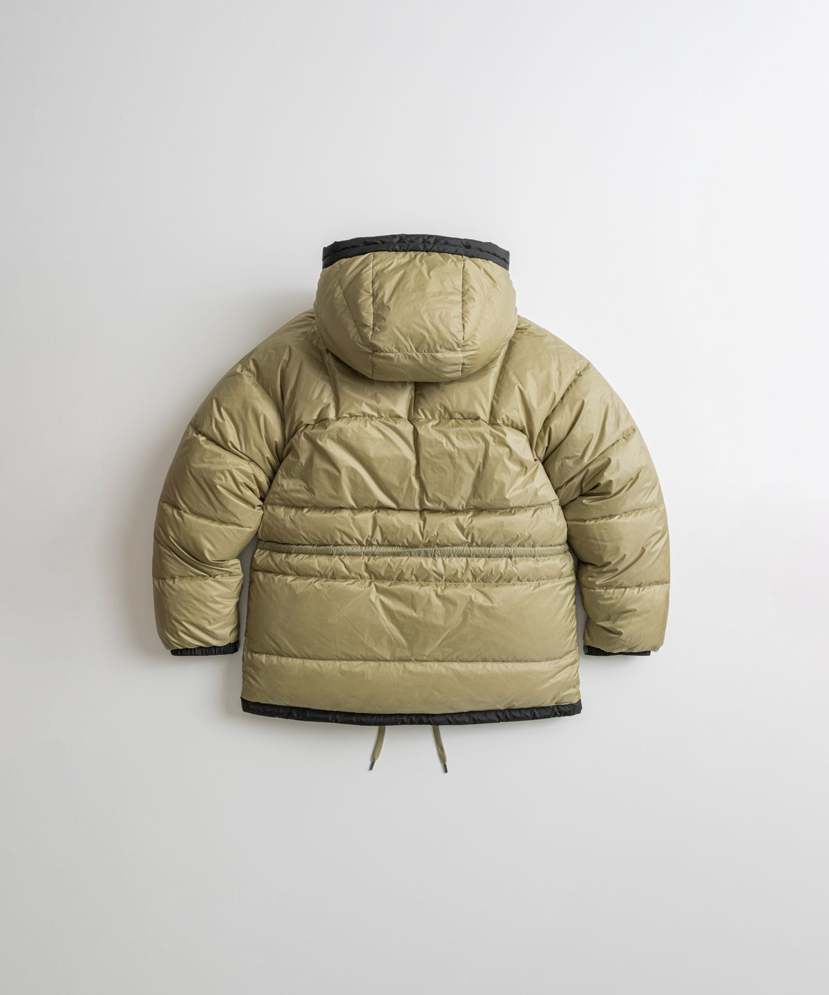 비헤비어(BEHEAVYER) SIERRA DUCK DOWN PARKA black/l.olive