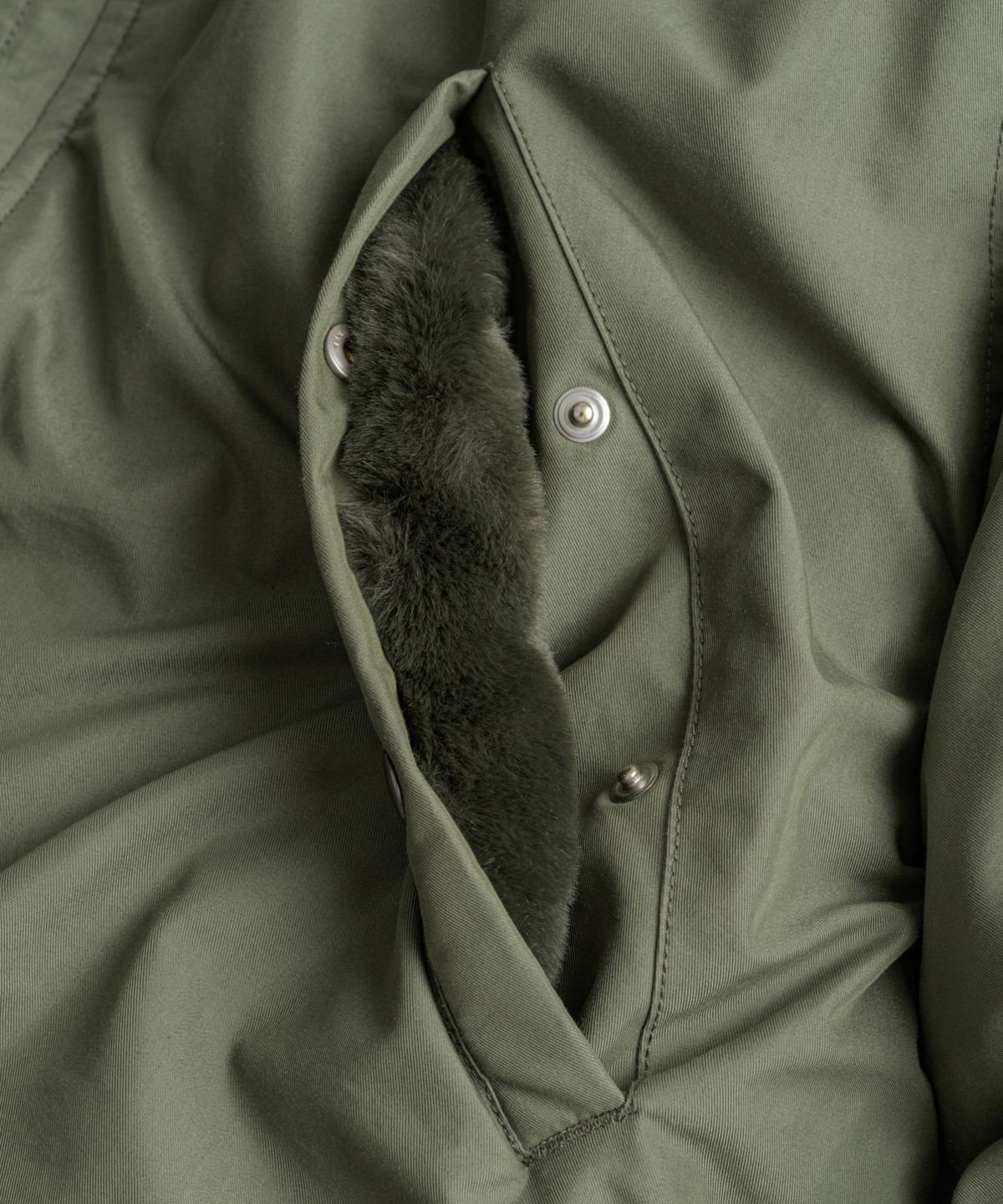 비헤비어(BEHEAVYER) N3B DUCK DOWN MIL PARKA sage olive