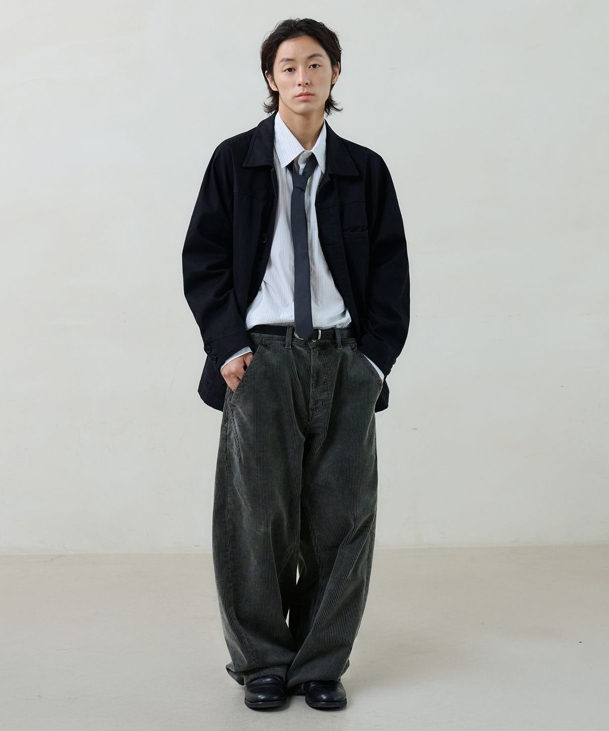 노운(NOUN) balanced corduroy pants (charcoal)