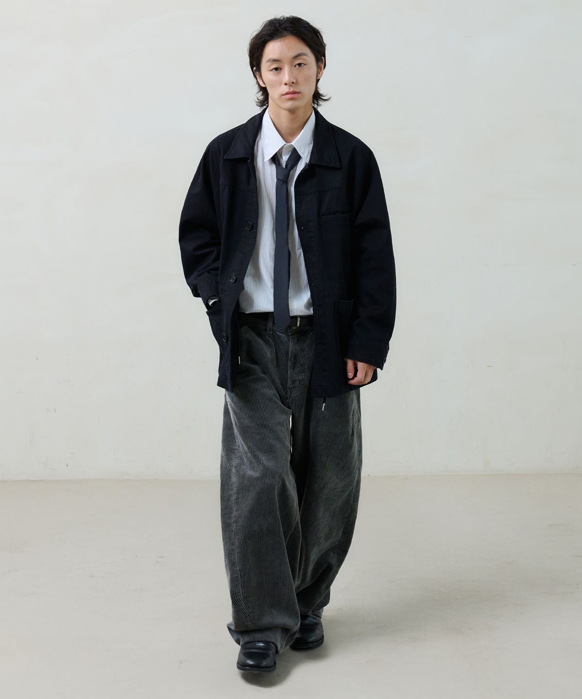 노운(NOUN) balanced corduroy pants (charcoal)