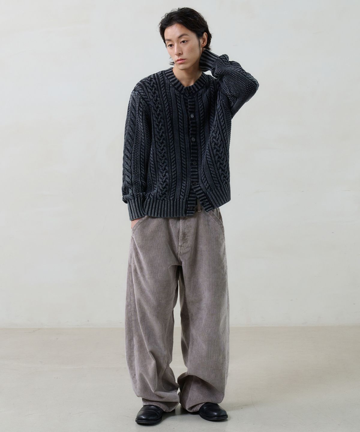 노운(NOUN) balanced corduroy pants (mocha beige)
