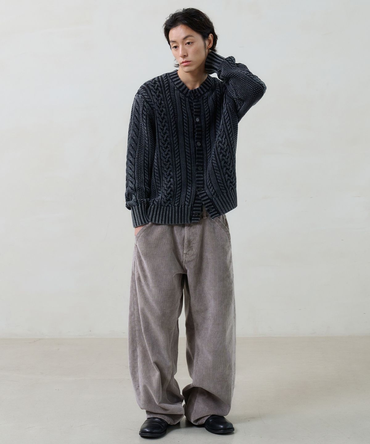 노운(NOUN) faded cable knit (black)