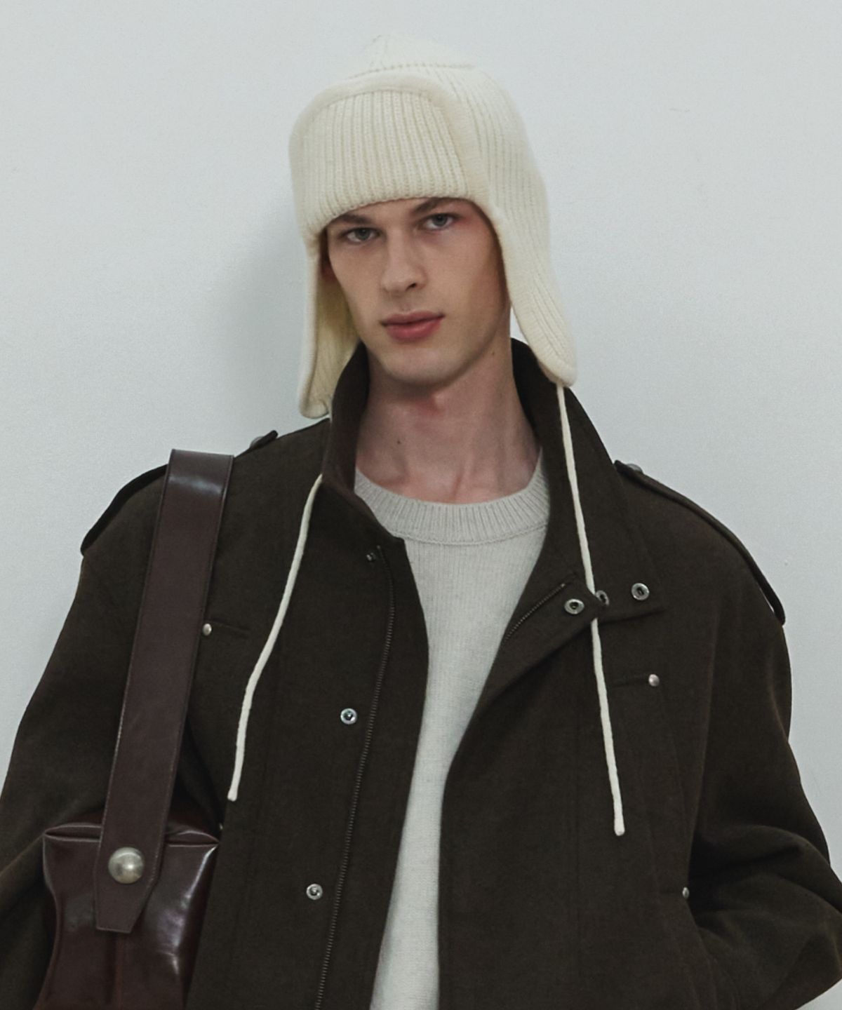 문선(MOONSUN) Ear Flap Wool Knit Hat / Ivory