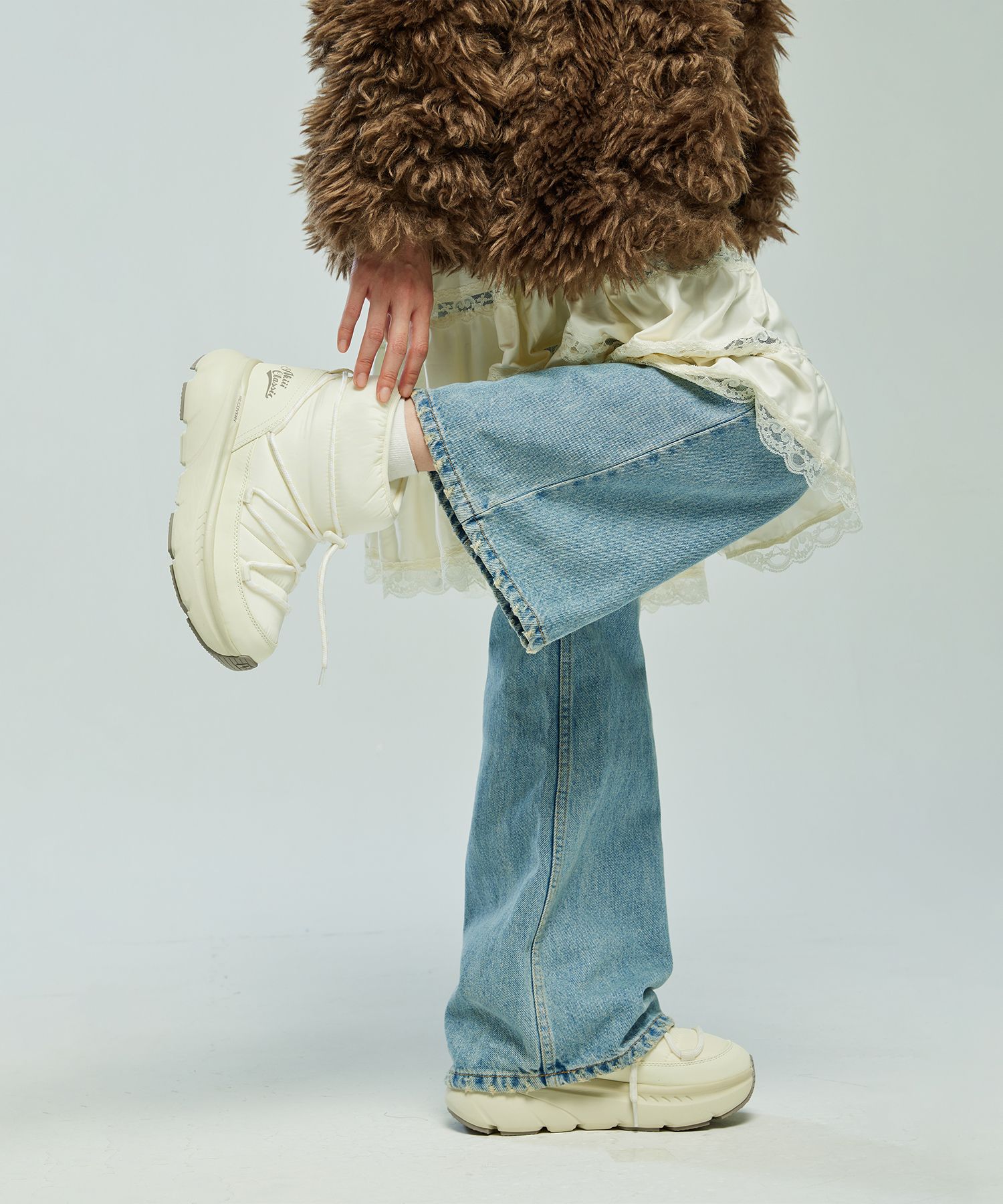 MUSINSA公式 | AKIII CLASSIC アイスリンリカバリーパディングブーツ