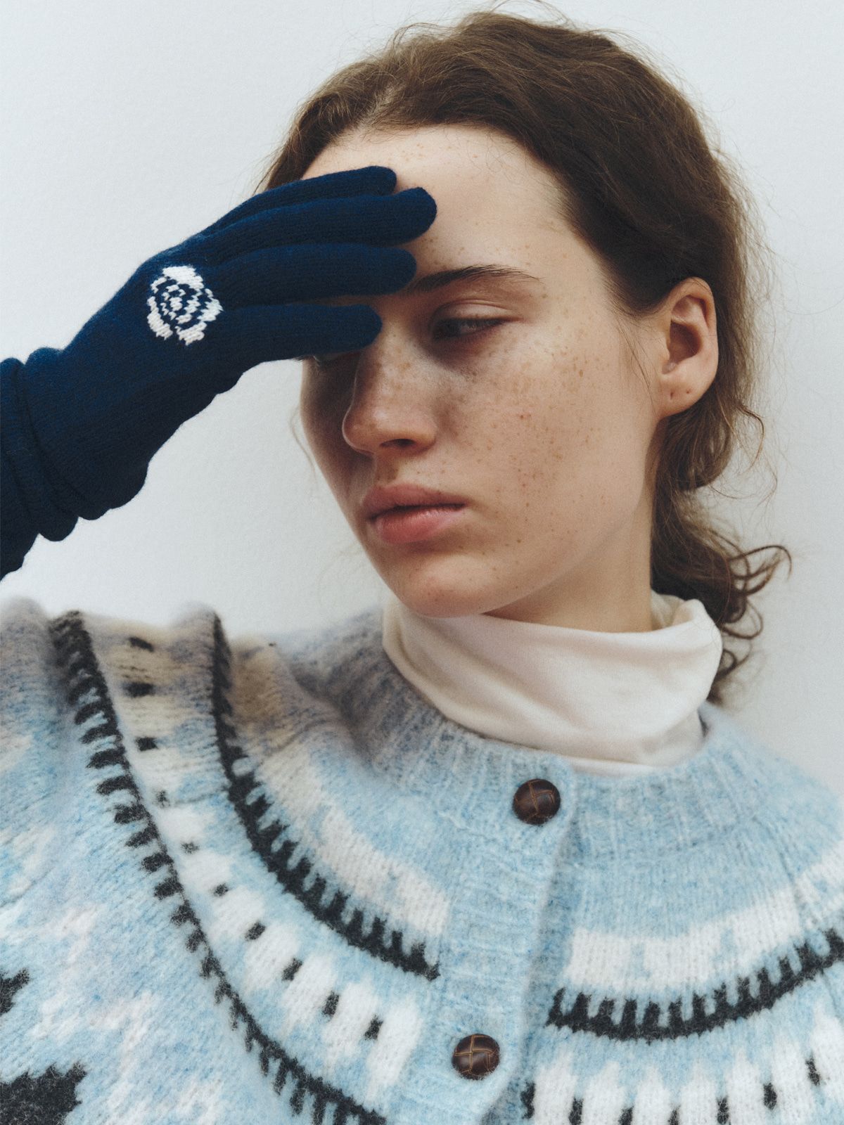 리플레인(REPLAIN) CASHMERE BLEND ROSE GLOVES_NAVY