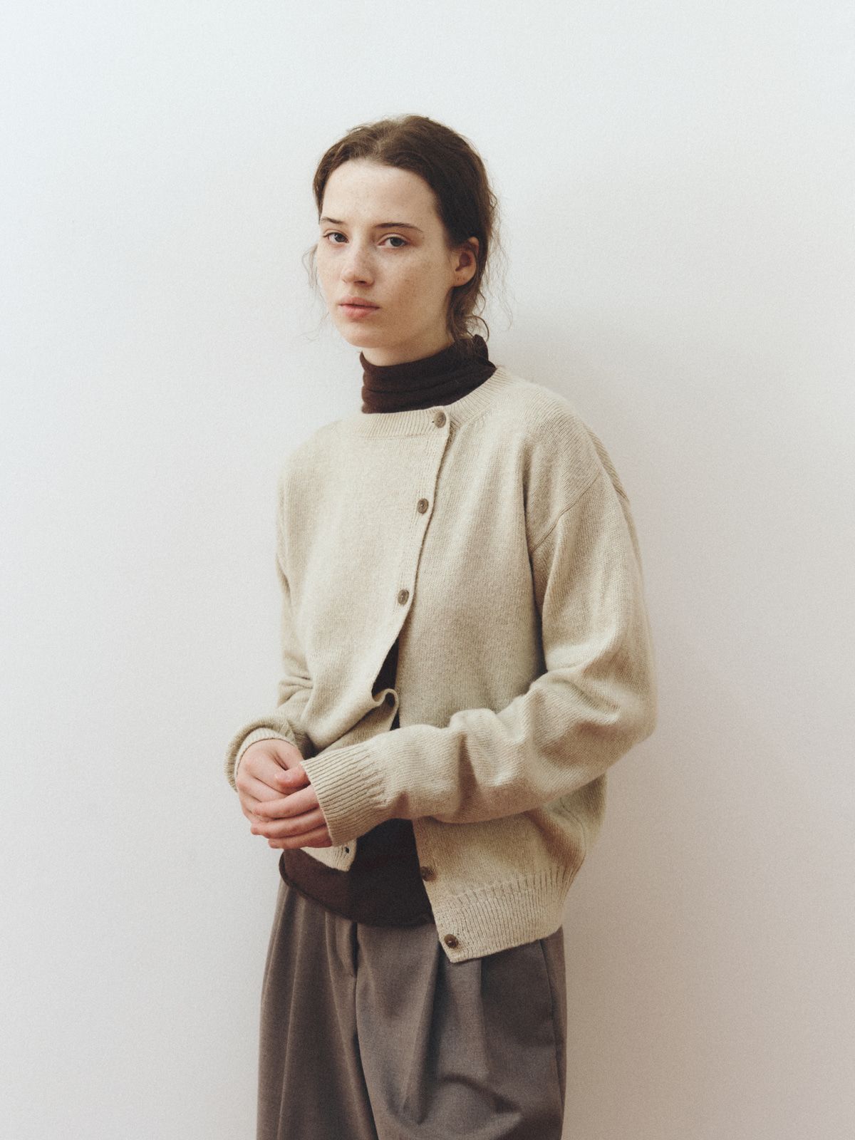 리플레인(REPLAIN) SIDE BUTTON ALPACA CARDIGAN_PALE BEIGE