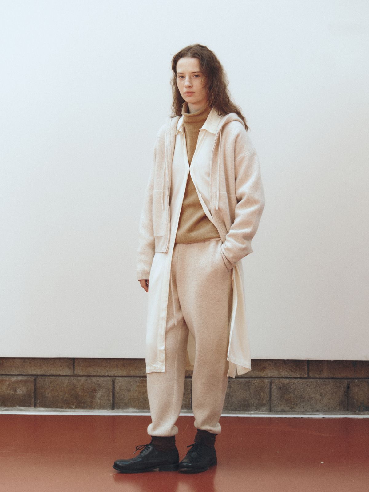 리플레인(REPLAIN) PURE WOOL JOGGER PANTS_PALE BEIGE
