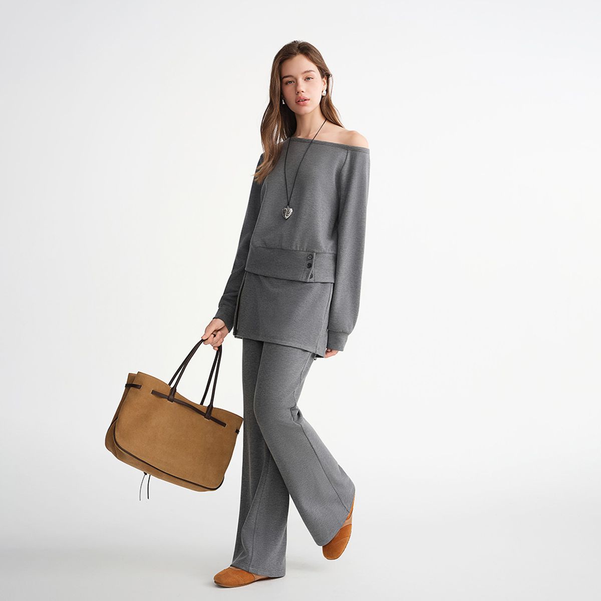 에이앤레이(AEIREI) AR_Causal sweatshirt and pants set