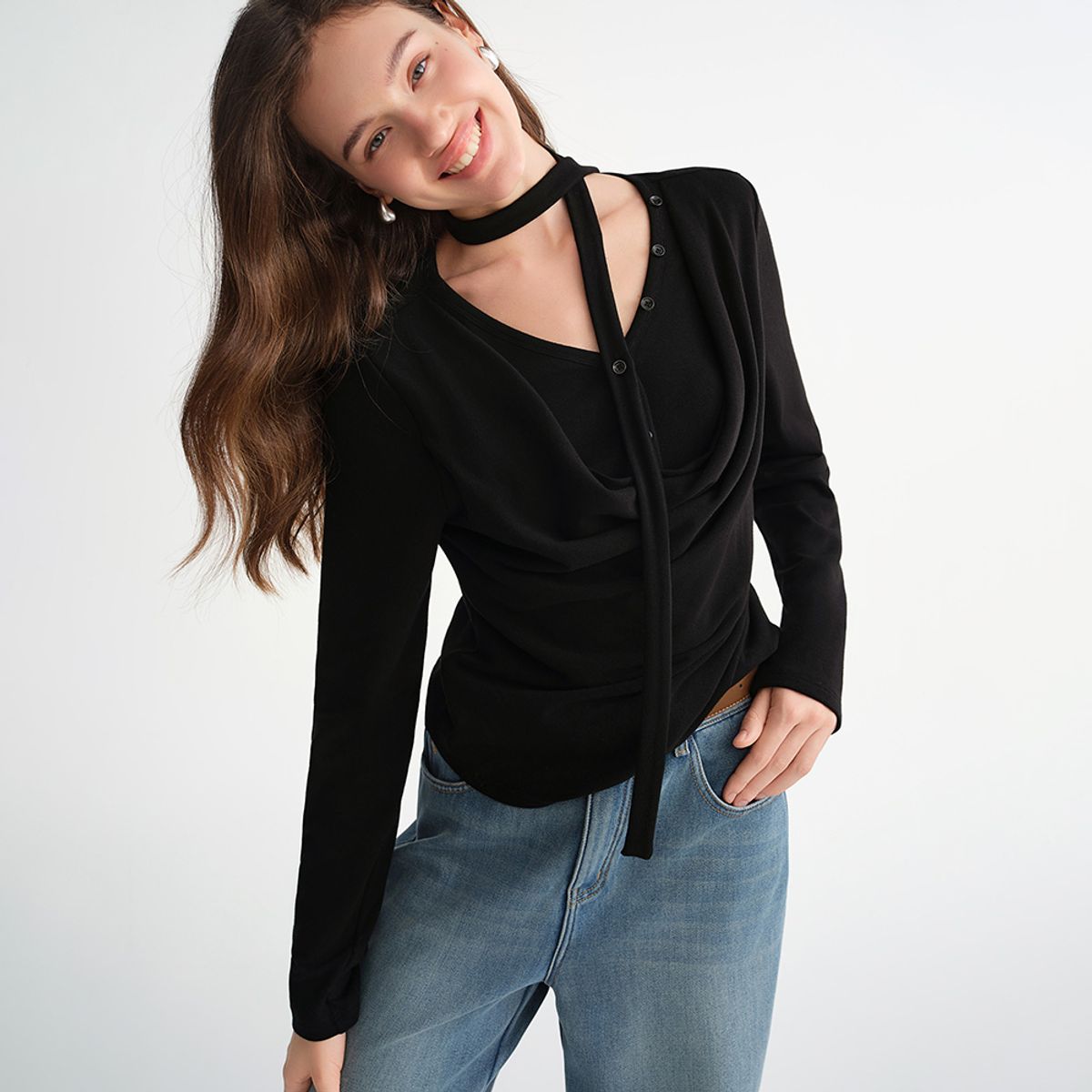 에이앤레이(AEIREI) AR_Scarf shirring long sleeve top_BLACK