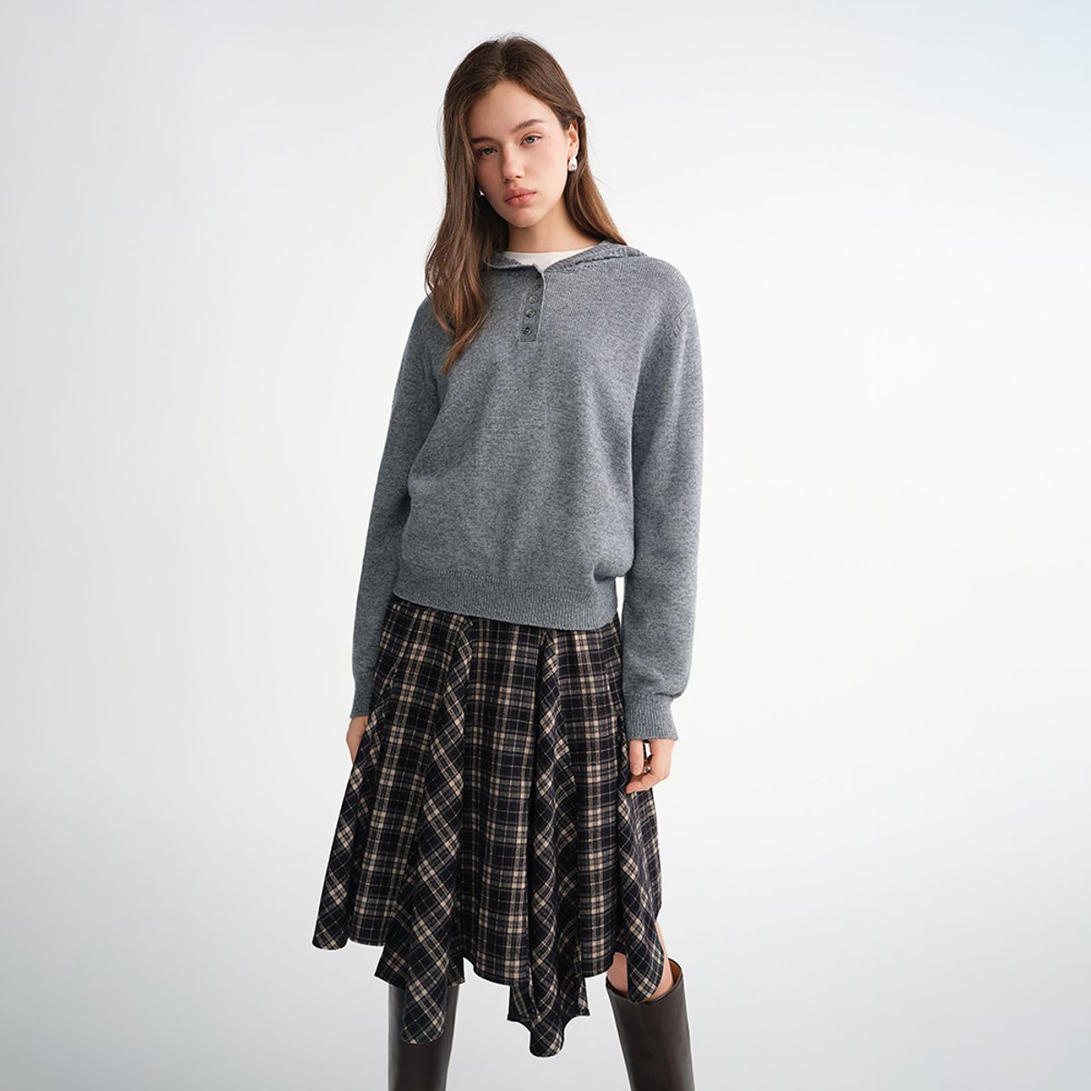 에이앤레이(AEIREI) AR_Crochet hooded knit sweater_GRAY
