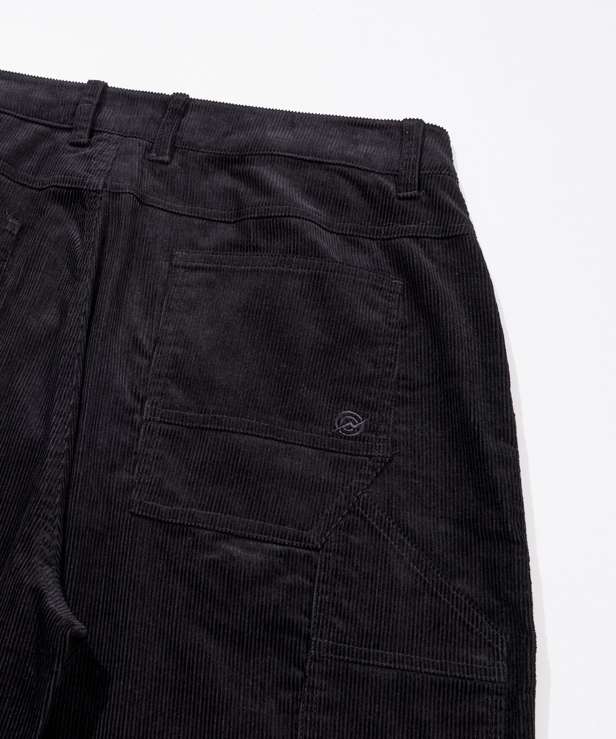칼라파타르(KALAPATTHAR) WIDE CORDUROY CARPENTER PANTS - BLACK