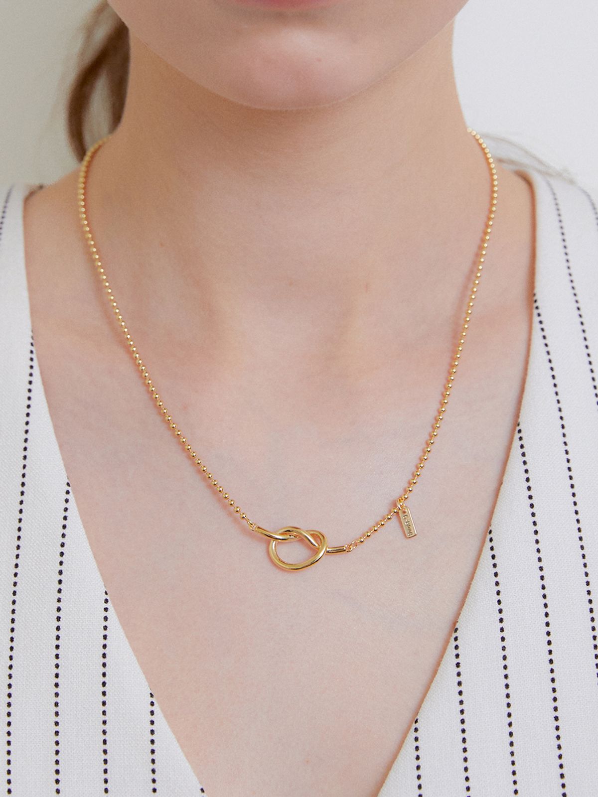 겟미블링(GETMEBLING) Pretzel Necklace