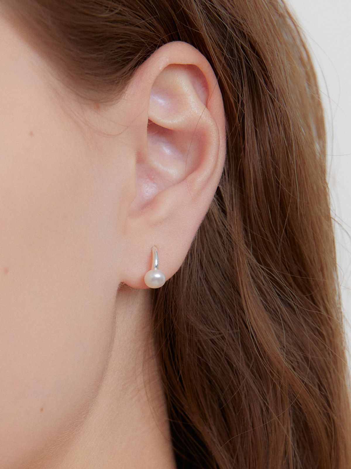 겟미블링(GETMEBLING) [Silver925] Pearl Hook Earring