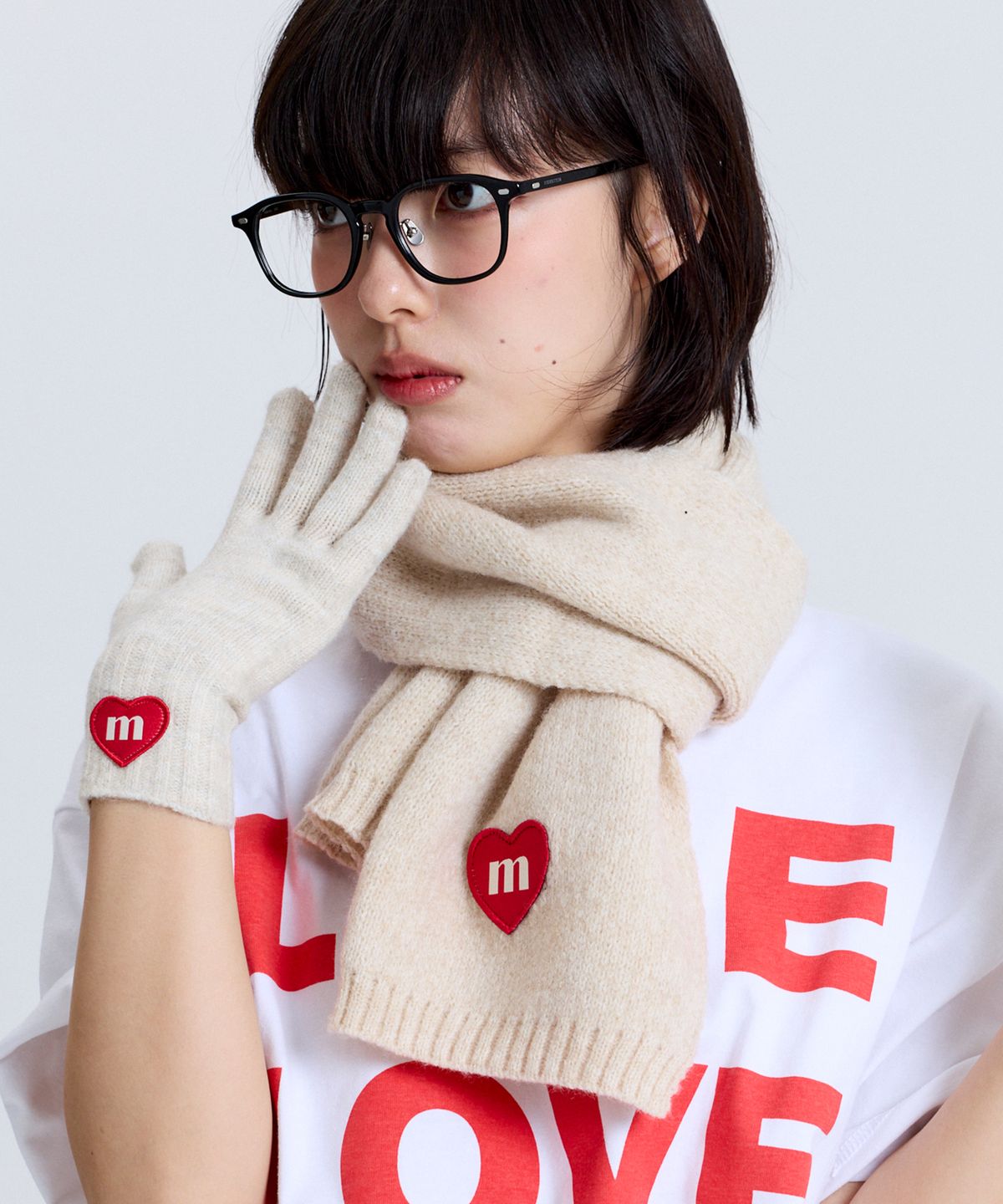 마크니(MACNI) LOVE M FINGER HOLE KNIT GLOVES IVORY
