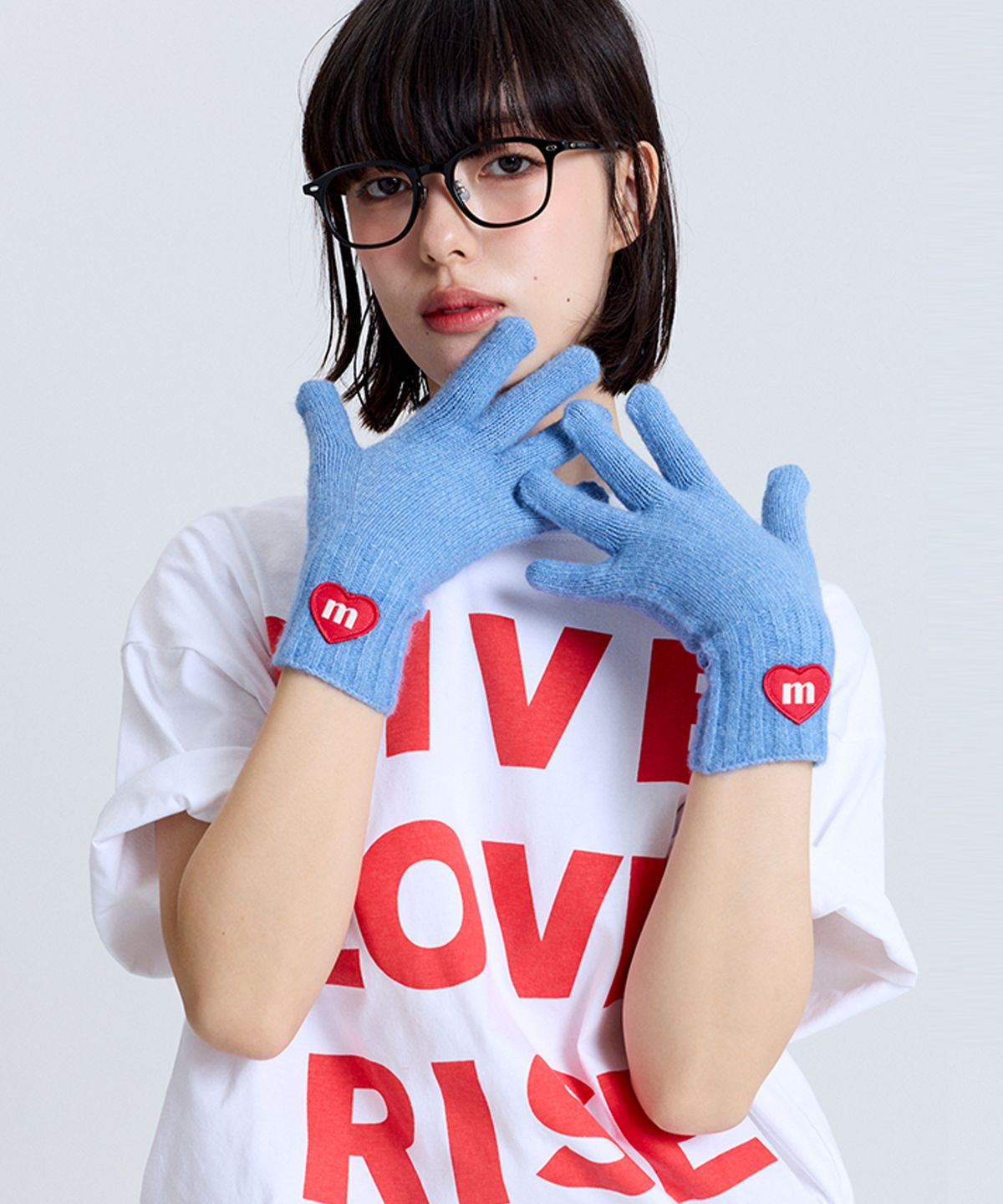 마크니(MACNI) LOVE M FINGER HOLE KNIT GLOVES SKY BLUE