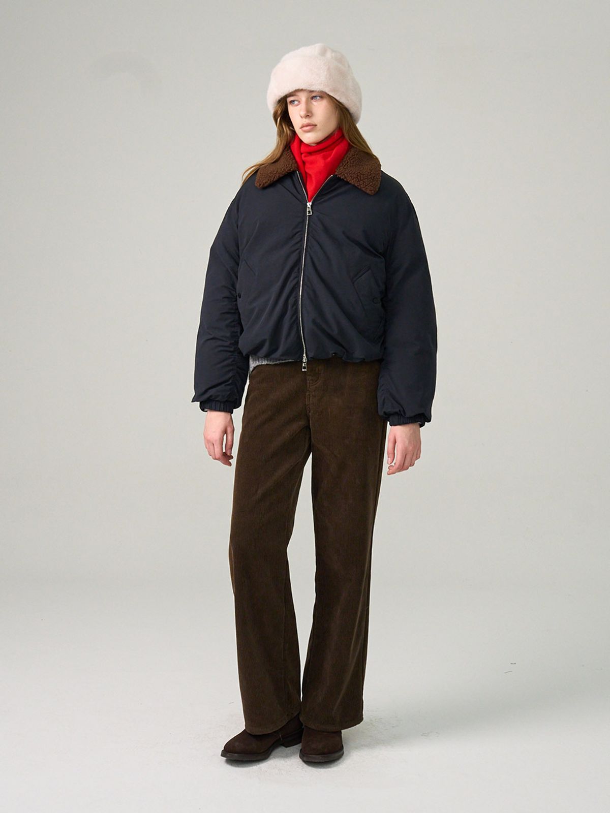 헌치(HUNCH) Boucle Fur Collar Bomber Jumper