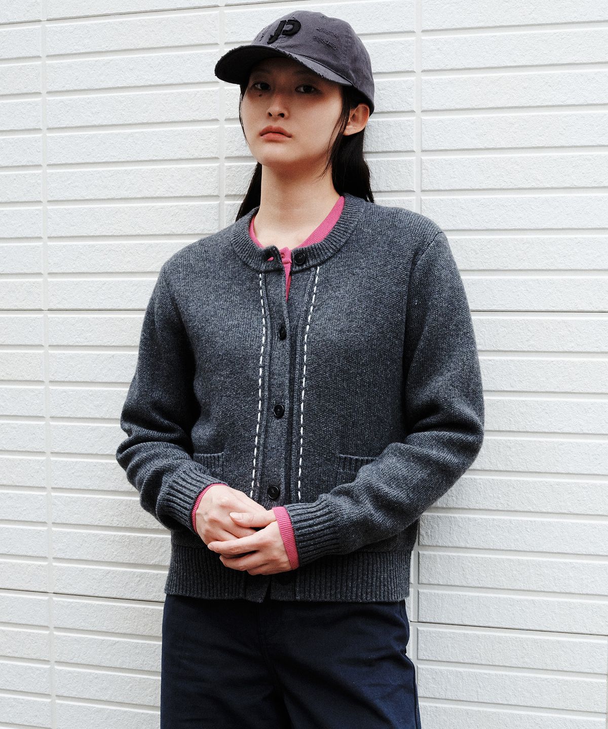 플랙 우먼(PLAC WOMEN) 핸드 스티치 디테일 가디건 차콜