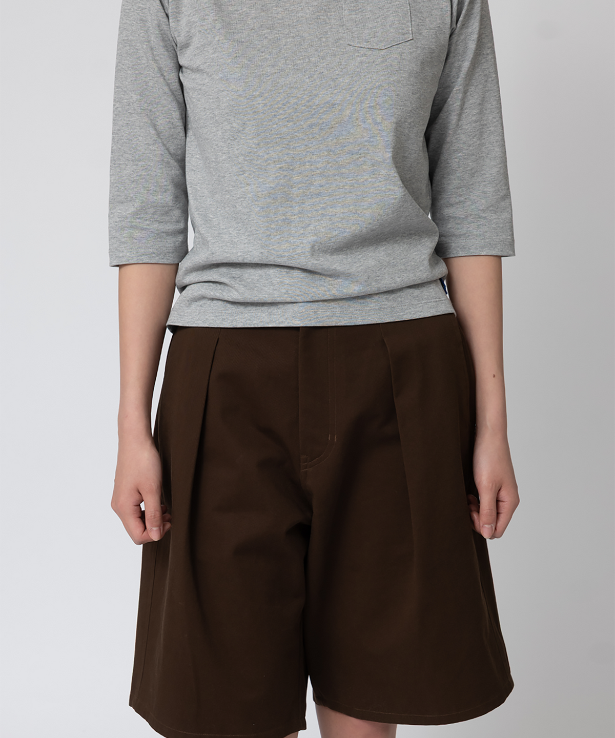 파버(FABEUR) LOOSE FIT COTTON SHORTS (BROWN)