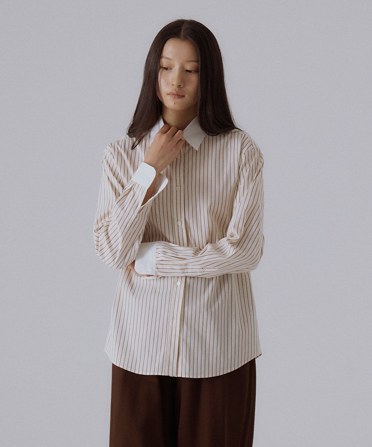 실른(SILN) Hidden button cuffs detail stripe shirt (BEIGE STRIPE)