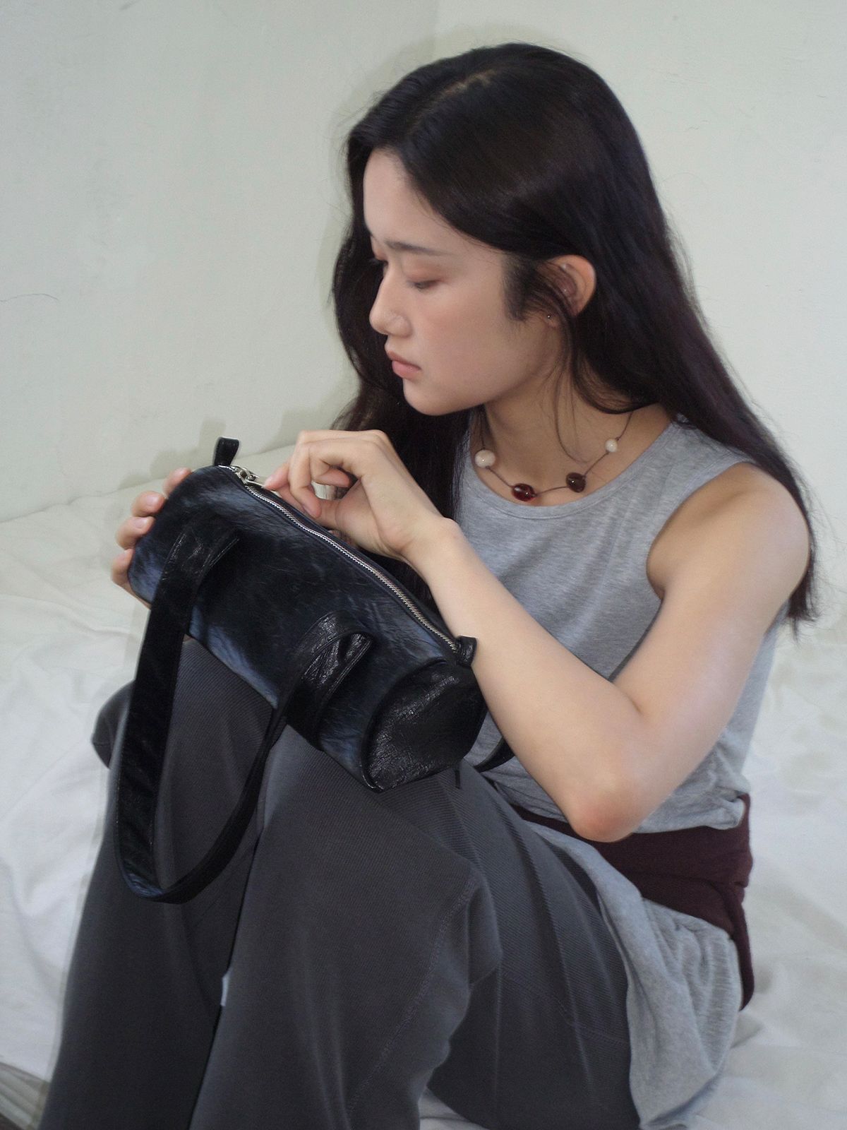 베이(VEY) Roll Bag (Black)