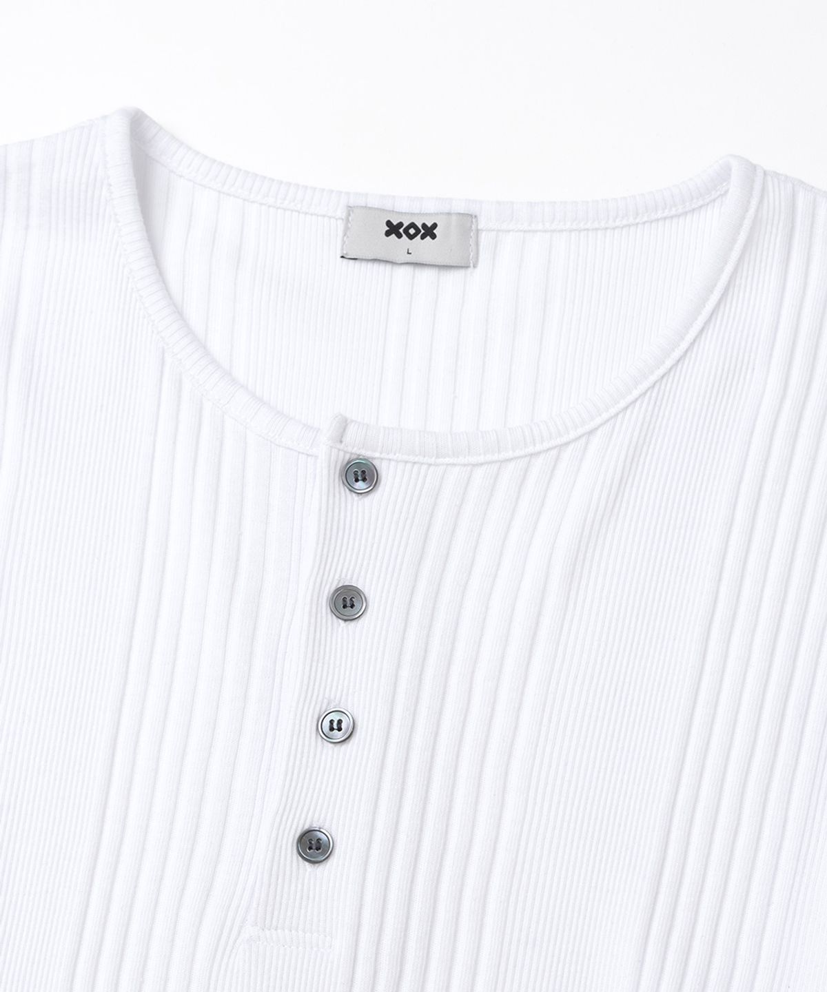 엑스오엑스(XOX) 리브드 헨리넥 긴팔 티셔츠[WHITE]