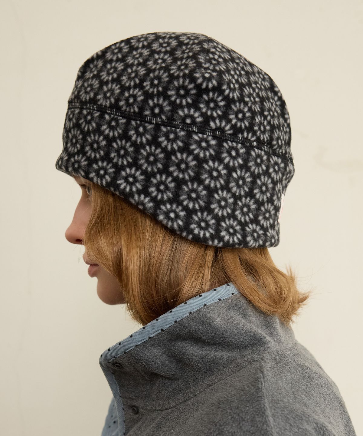 펀프롬펀(FUNFROMFUN) Flower Child Earmuff Beanie, Black
