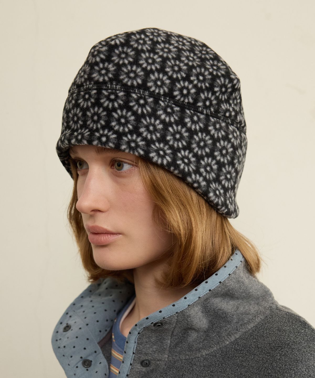 펀프롬펀(FUNFROMFUN) Flower Child Earmuff Beanie, Black