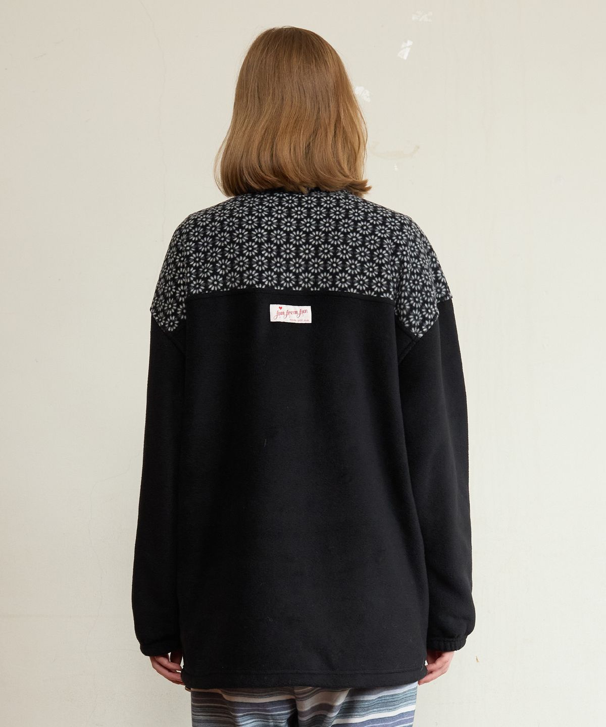 펀프롬펀(FUNFROMFUN) Flower Child Fleece, Black