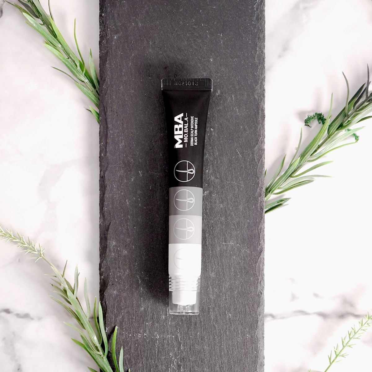 데이셀코스메틱(DAYCELLCOSMETICS) 모발아 더마스칼프 인텐시브 블랙턴 앰플 20ml