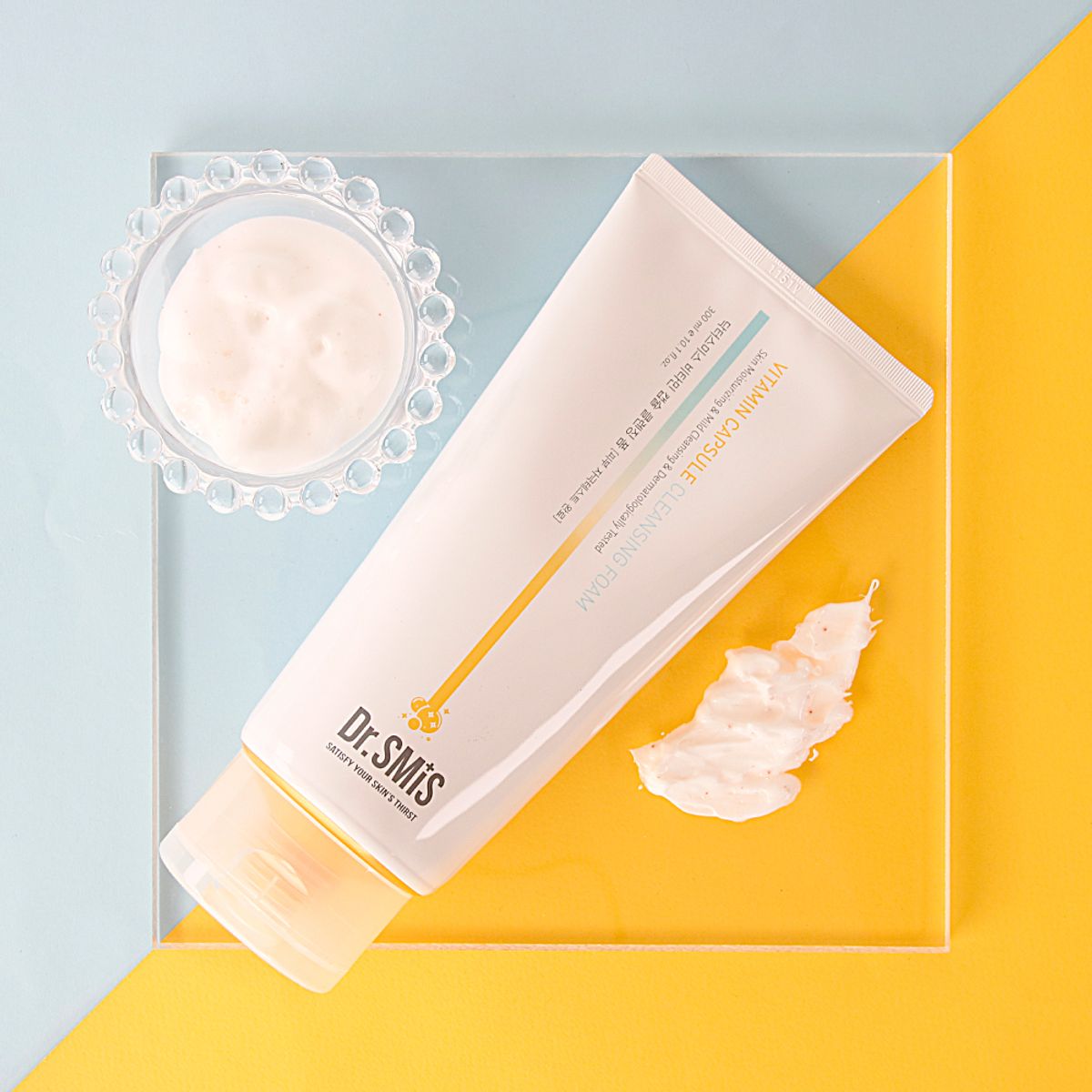 데이셀코스메틱(DAYCELLCOSMETICS) 닥터스미스 비타민 캡슐 클렌징 폼 300ml