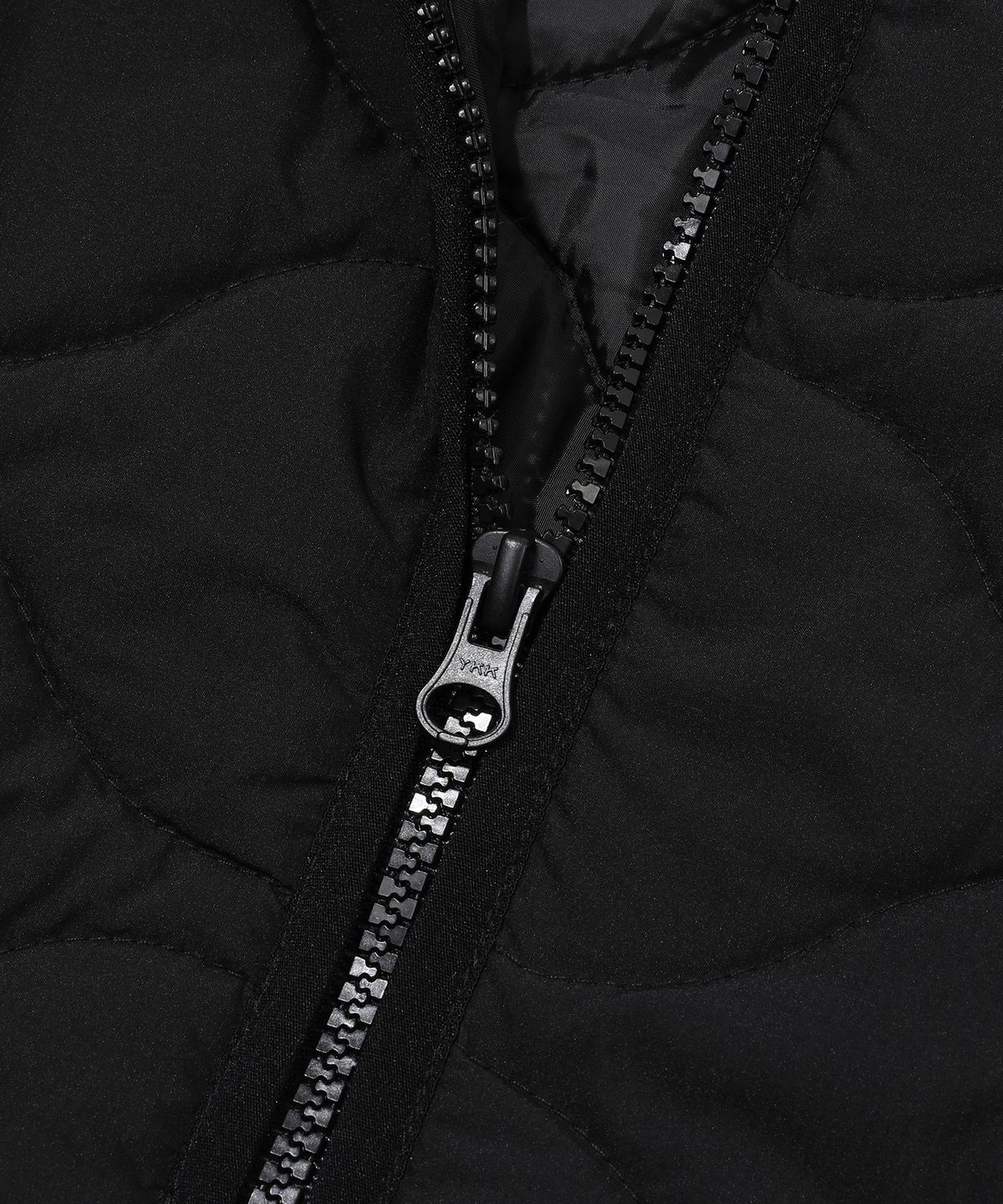 볼컴(VOLCOM) 스노우 앤 서프 퀼팅 점퍼(블랙)