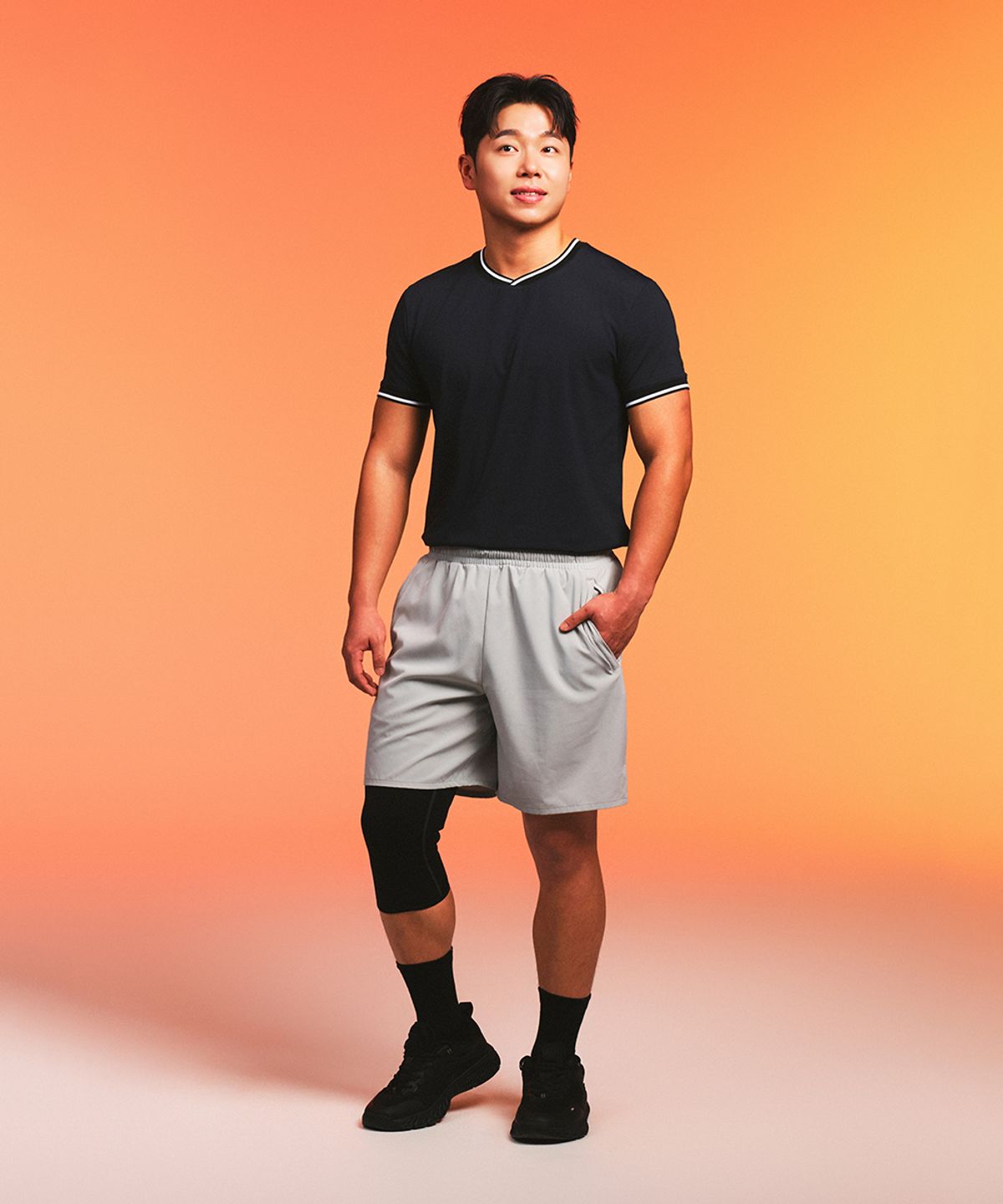 무신사 스탠다드 스포츠(MUSINSA STANDARD SPORTS) 드라이액트 머슬핏 넥포인트 숏슬리브 (4color)