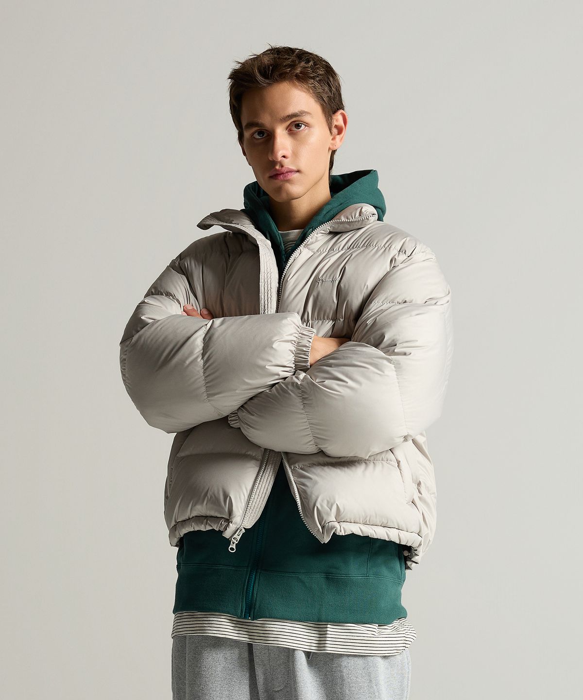 챔피온(CHAMPION) 2WAY 푸퍼 다운 재킷 Light Grey