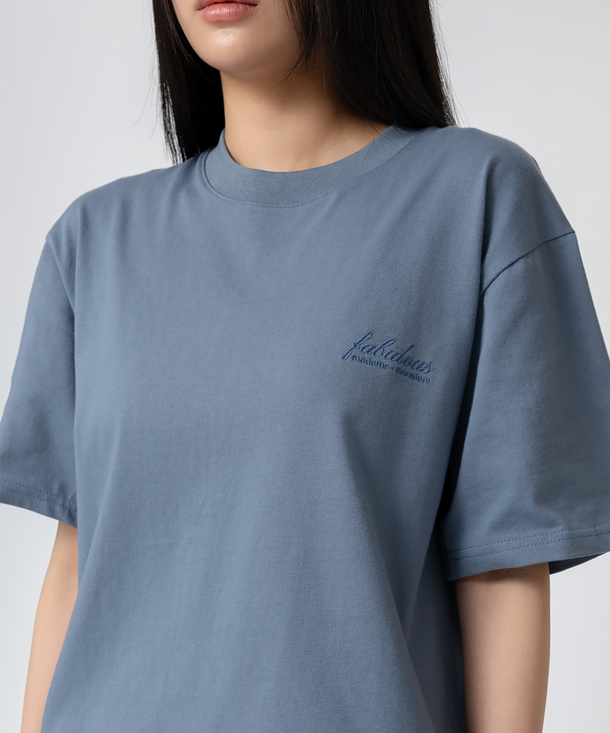 파버(FABEUR) LETTERING EMBROIDERED T-SHIRT (ASH BLUE)