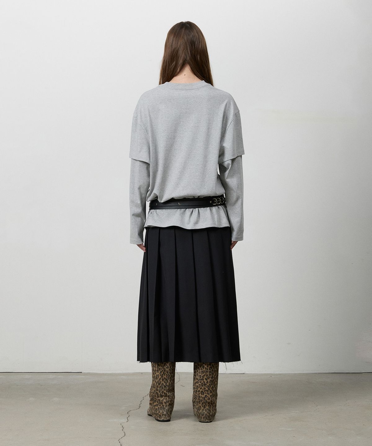 쓰리투에이티(THREE TO EIGHTY) CUT HEM BELT PLEATS SKIRT BLACK