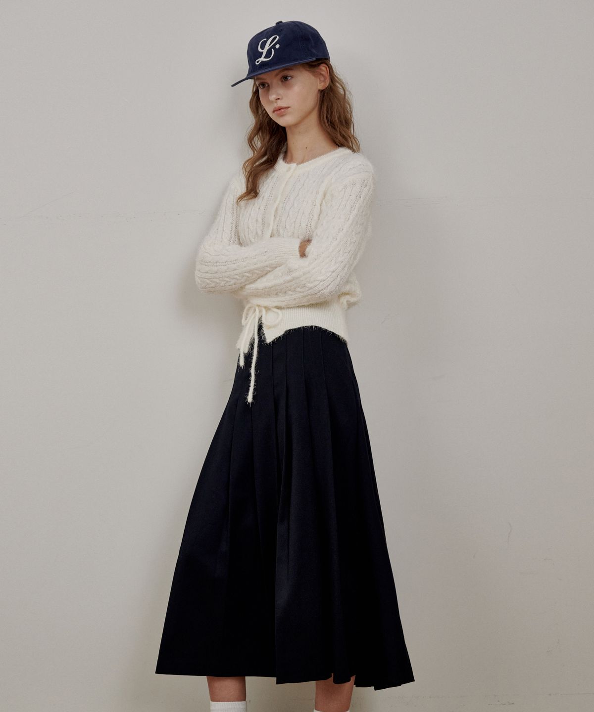 로시로우(LOSSYROW) Midi Pleated Skirt Navy